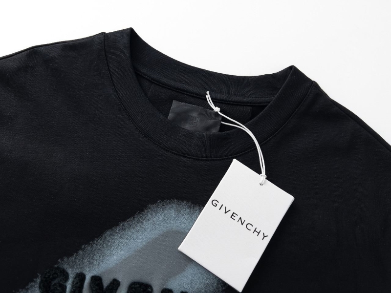 Givenchy T-Shirts